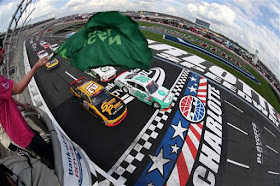 Austin Cindric, driver of the #22 MoneyLion Ford, leads the field at  the start of the NASCAR XFINITY Series Drive for the Cure 200. 