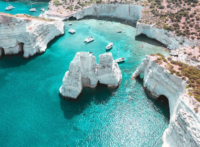 O Mήλος, η Μήλος, το μήλο και η μηλιά MILOS