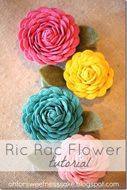 Ric Rac Flower Tutorial_thumb[1]