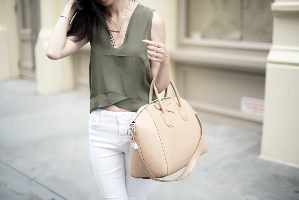 Summer Olive Givenchy Antigona Beige / FOREVERVANNY.com