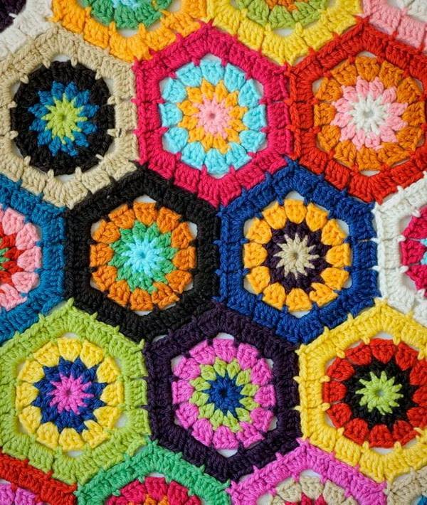 Crochet blanket, Hexagon motif, Circle or flower inside hexagon