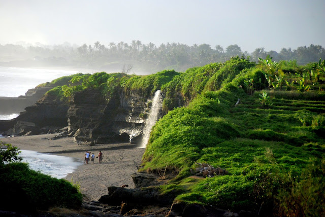 Tanah Lot