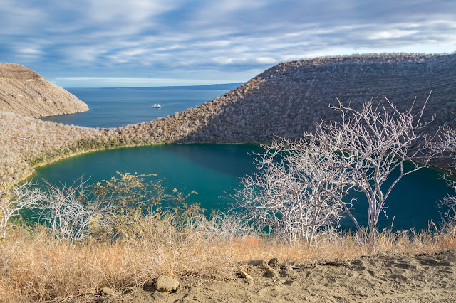 Darwin Lake, Tagus Cove Trail