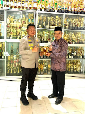 AKBP Argoyuwono Berpamitan Ke SDN Margomulyo 1 Ngawi