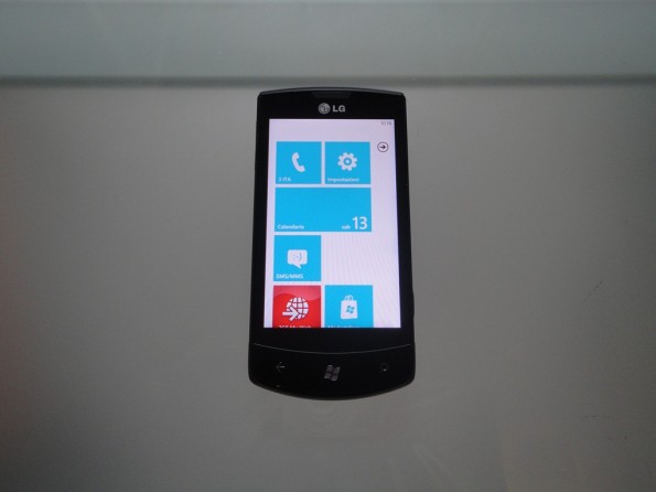 LG "abandons" spotlight on Android Phone for Windows