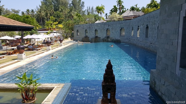 View of the swimming pool while having breakfast. Nakamanda Resort and Spa