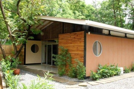  Desain Sederhana Rumah Bambu 