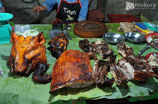 ร้านอาหารค่ำที่หลวงพระบาง