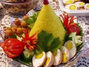 Resep dan Cara Membuat Nasi Tumpeng Kuning