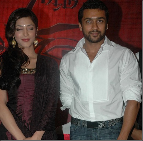 1 Suriya and Shruti Stills in 7 Am Arivu Press Meet