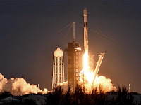 SpaceX Falcon 9 rocket launches third batch of OneWeb internet satellites.