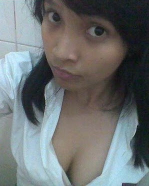 Cerita SeX Dini yang Cantik