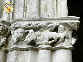 Toul - Cathédrale Saint-Etienne : cloître avec personnages et lion