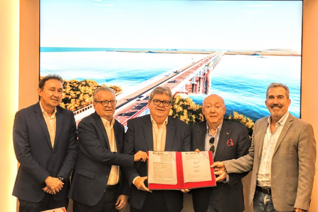 João Azevêdo assina contrato para construção da Ponte do Futuro, complexo rodoviário que interligará Cabedelo, Santa Rita e Lucena