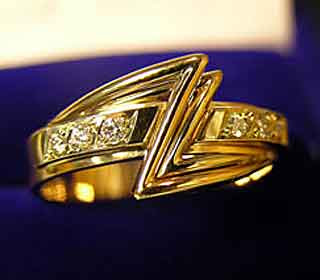 gold wedding rings for men