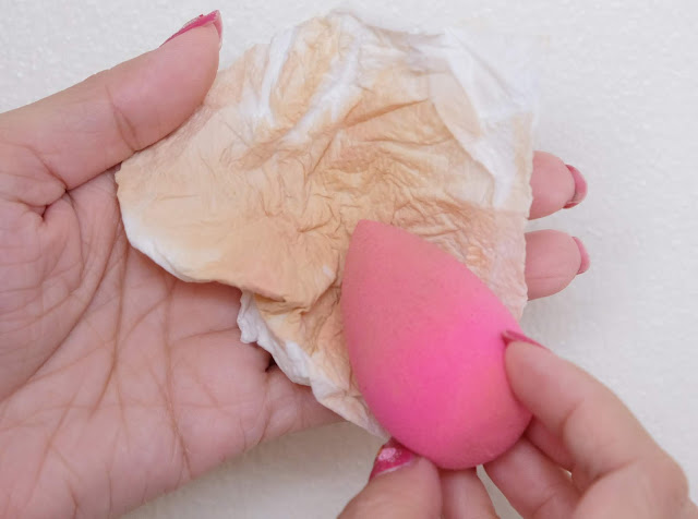a photo of Beauty Blender InstaClean review by Nikki Tiu of www.askmewhats.com