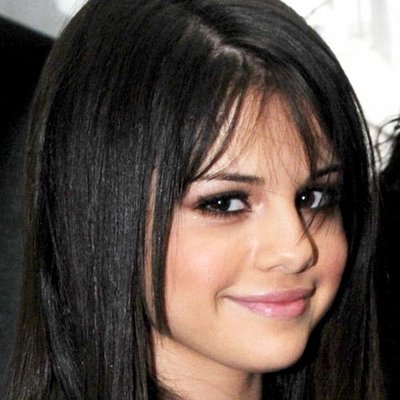 Selena Gomez Twitter. selena gomez short hair bob