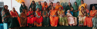 गंजबासौदा। चौरसिया समाज द्वारा नाग पंचमी का त्योंहार बड़े ही धूमधाम से मनाया गया। सुबह से पंडित अनिल चतुर्वेदी द्वारा भगवान शिवलिंग का निर्माण कर पूजा अर्चना कराई गई। इसके उपरांत समाज के छोटे बड़े बच्चों और महिलाओं द्वारा सांस्कृतिक कार्यक्रम, राष्ट्रीय गीत, नृत्य, सहित अनेक कार्यक्रम आयोजित किए गए। कार्यक्रम में 60 वर्ष से अधिक आयु वाले पुरुषों और महिलाओं का सम्मान किया गया। समिति एवं संरक्षक समिति, प्रतिभाशाली बच्चों का भी सम्मान किया गया।