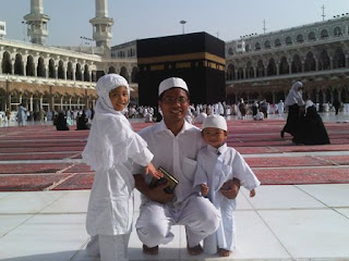 http://dayanghanizah.blogspot.com/2010/04/pengalaman-umrah.html