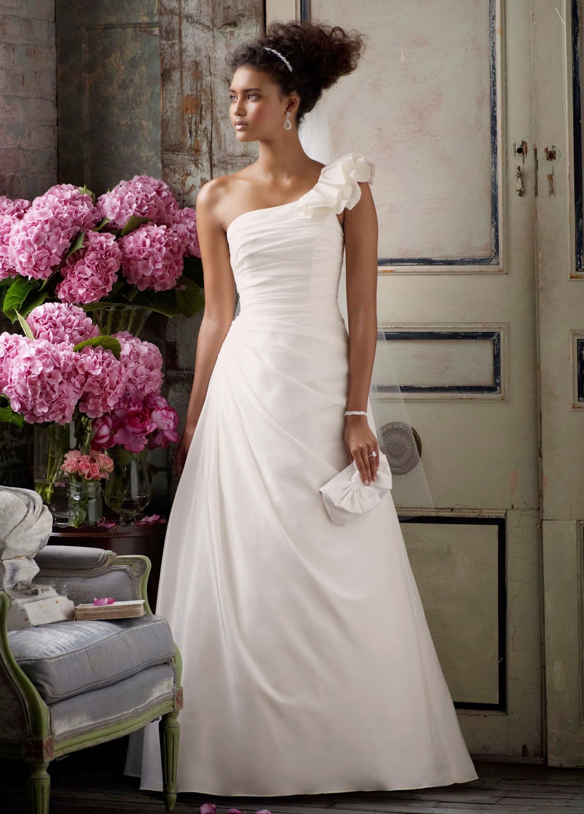 2019 Wedding  Dresses  and Trends