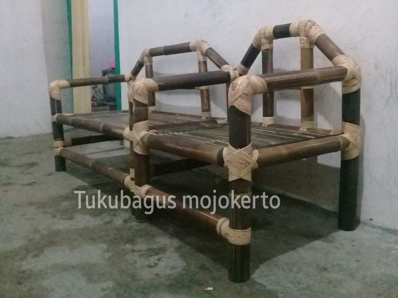 Contoh kursi  teras bambu  mojokerto 