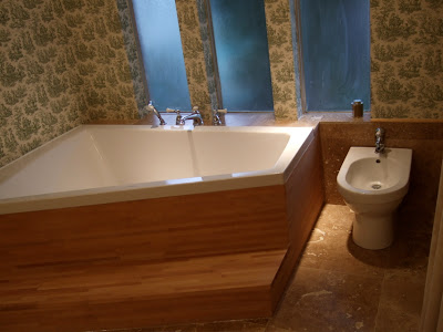 bath tub surround