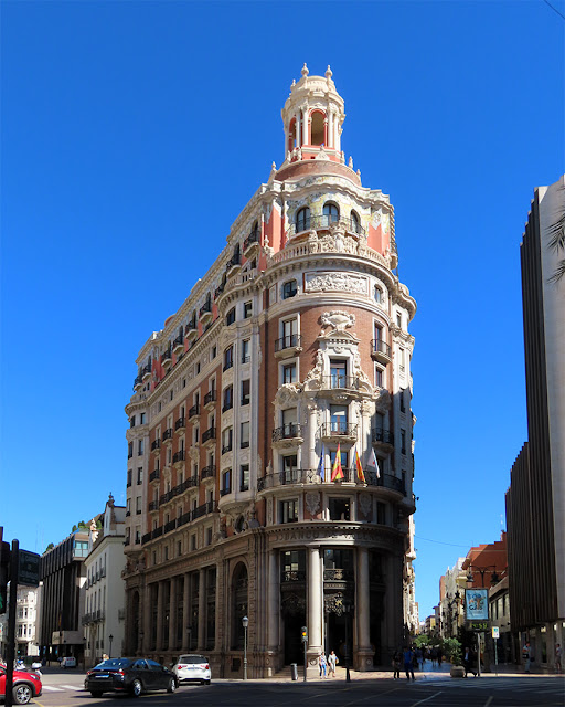 Edificio del Banco de Valencia (Bank of Valencia Building), Calle del Pintor Sorolla, Valencia