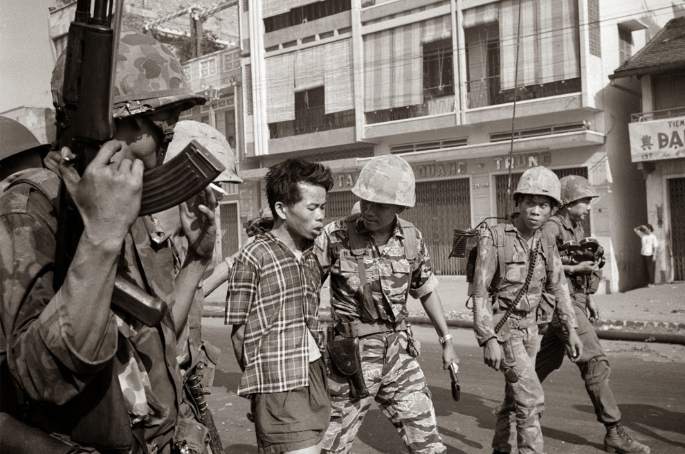 Saigon execution: Murder of a Vietcong by Saigon Police 