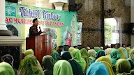 Hadiri Tahlil Kubro Muslimat NU Tulangan, Bupati Sidoarjo Imbau Perbanyak Majelis 