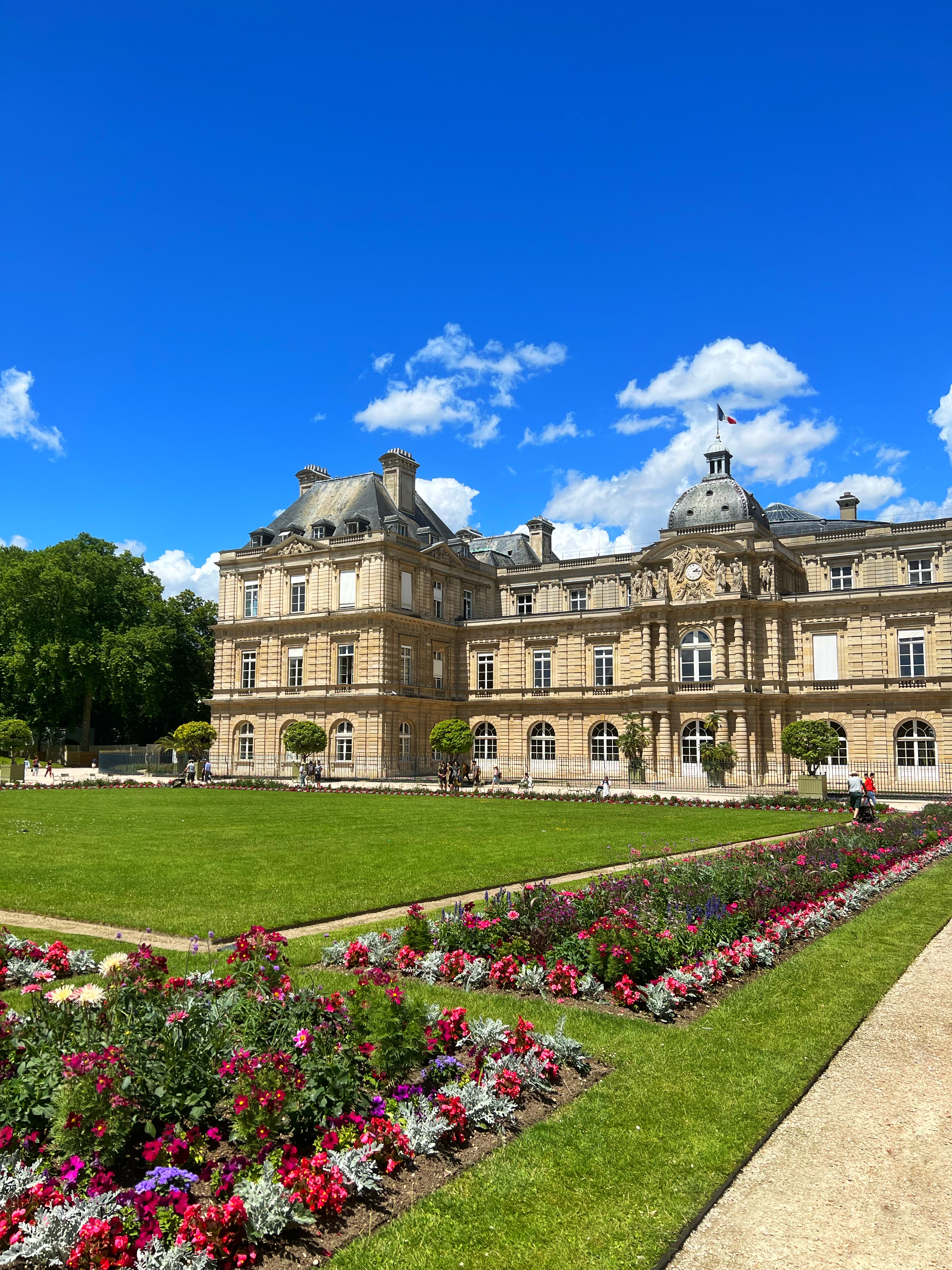 Jardin du Luxembourg in Paris_adrienne nguyen