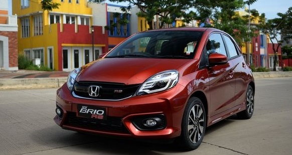 12 Kelebihan dan Kekurangan Mobil Honda Brio Yang Penting Sobat Tahu, Sudah Tersedia Sensor Parkir Berupa LCD Display