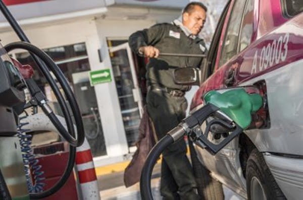 Sube impuesto a gasolina por tercera semana consecutiva