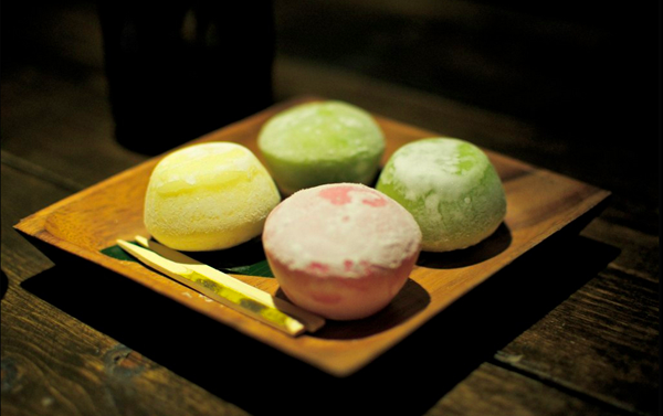 Bánh Mochi được thiết kế đơn giản với nhiều màu sắc bắt mắt