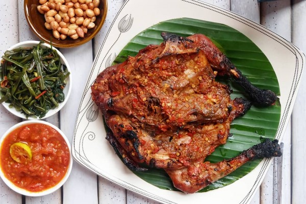 Resep Ayam Taliwang Khas Pulau Lombok - Happy Resep