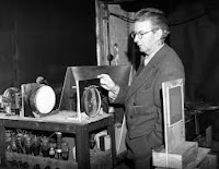 John Logie Baird dan perangkat tetelevisinya