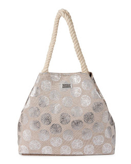 https://www.steinmart.com/product/silver+sand+dollars+gap+tote+75171769.do?sortby=ourPicksAscend&page=9&refType=&from=fn&selectedOption=100345
