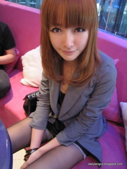 Ayuki Huang Meixi (黄美熙) Ayuki Huang Meixi (黄美熙)