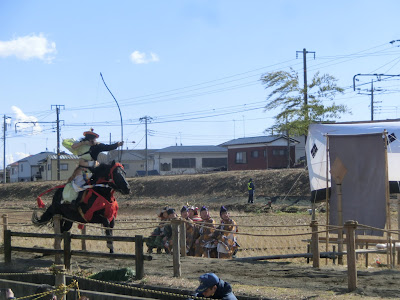 曽我梅林の流鏑馬 小田原梅まつり