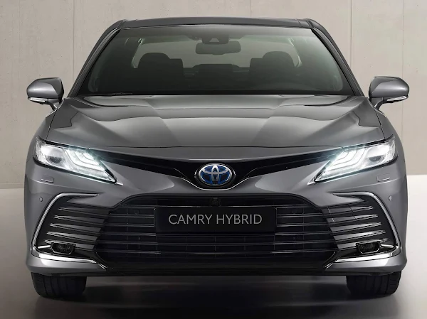 Toyota Camry 2021