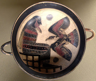 Zeus com a Águia, Zeus with Eagle. Tondo from a black-figured Laconian cup, ca. 560 BC