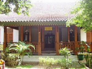 Gambar Dan Nama 10 Rumah Adat Indonesia ~ Atonaru Blog