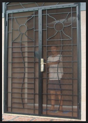 Jasa Kanopi Purwokerto Jasa pembuatan tralis pintu 