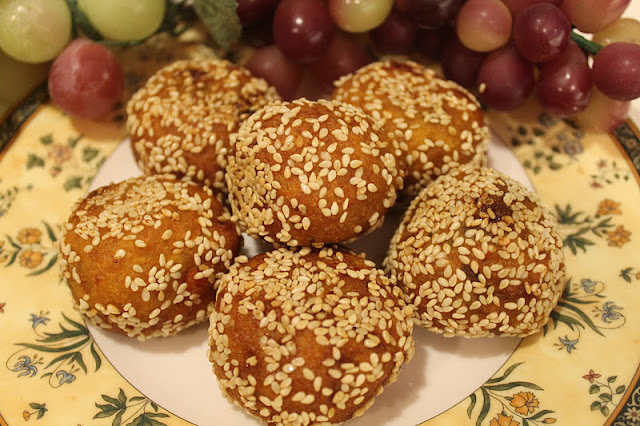 Kuih Bom Ubi Keledek - Azie Kitchen