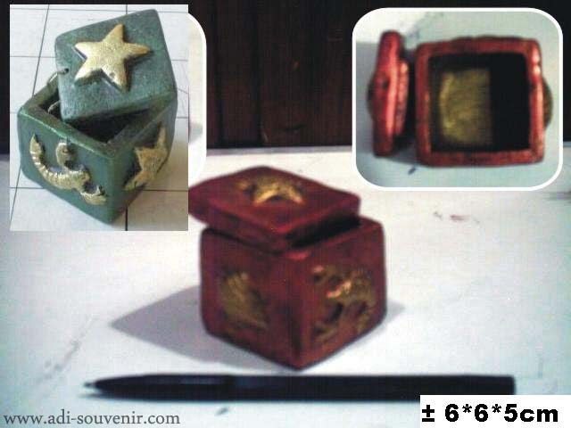 40 Penting Keramik  Motif Bambu