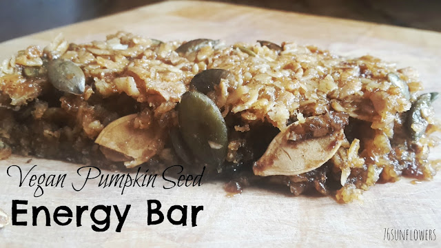 Vegan Pumpkin Seed Energy Bar // 76sunflowers