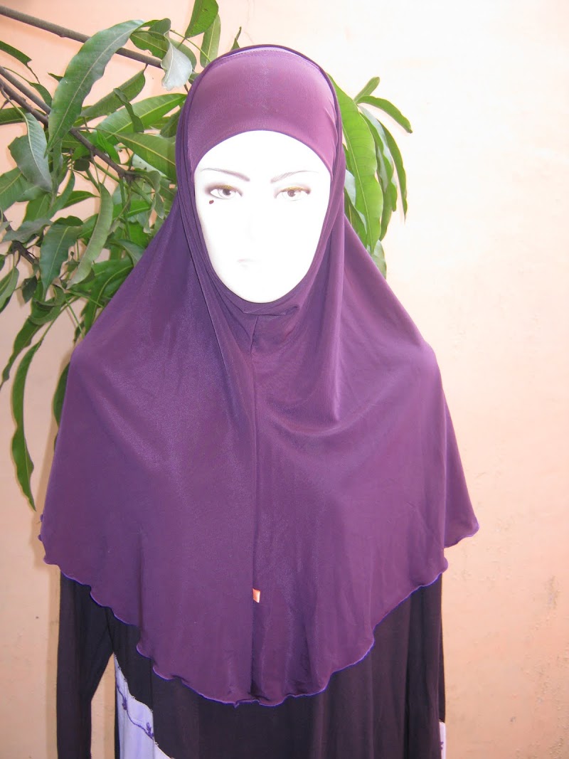 19+ Perpaduan Warna Baju Dan Jilbab, Yang Menawan!