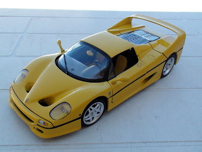 Mobil Ferrari F50