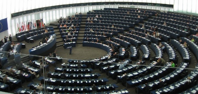Az EP 65 tagú vizsgálóbizottságot állított az Offshore-botrányra