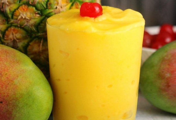 MANGO & PINEAPPLE TROPICAL SLUSHIES #healthydrink #refreshingdrink