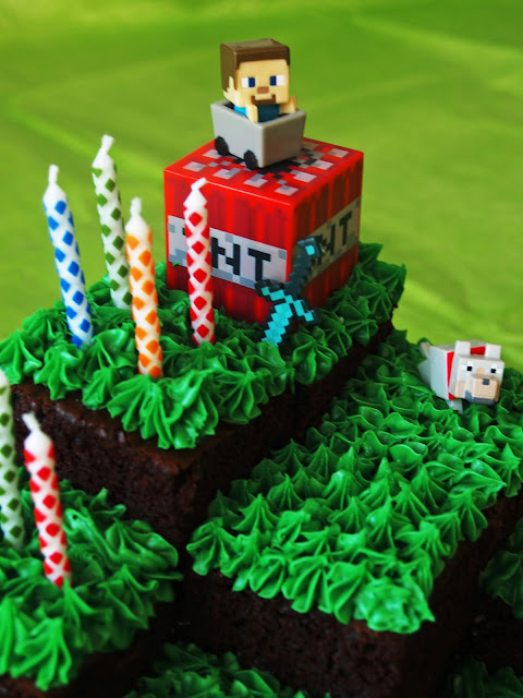 Minecraft landscape cake